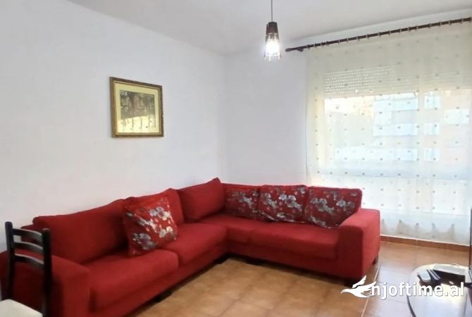 Shtepi me qera Apartament ne Tirane, 1+1, Mobilimi E mobiluar, Pagesa 500  Euro.