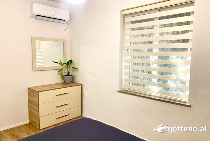 Shtepi me qera Apartament ne Tirane, 1+1, Mobilimi E mobiluar, Pagesa 500  Euro.