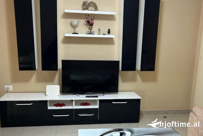 Shtepi ne shitje Apartament ne Tirane, 1+1, Mobilimi E mobiluar, Pagesa 113,000  Euro.