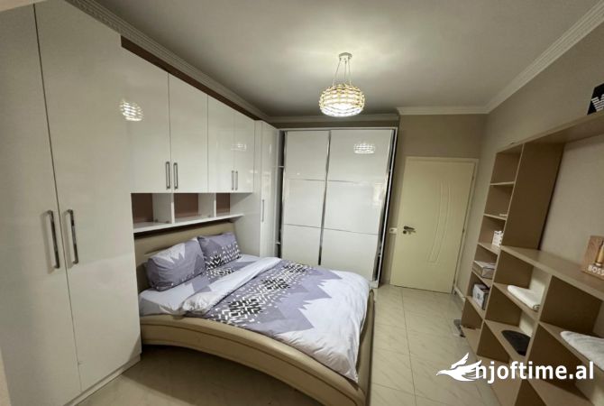 Shtepi ne shitje Apartament ne Tirane, 1+1, Mobilimi E mobiluar, Pagesa 113,000  Euro.
