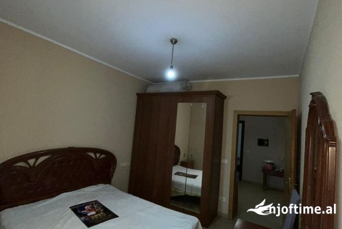 Shtepi me qera 1+1 ne Tirane - 400 Euro