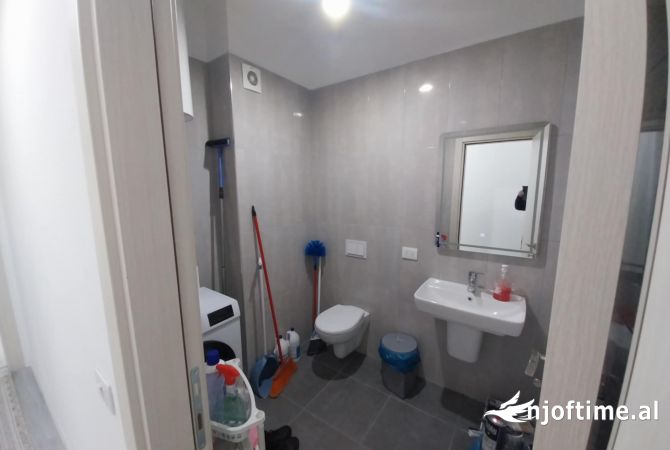 Shtepi me qera Apartament ne Tirane, 2+1, Mobilimi E mobiluar, Pagesa 600  Euro.
