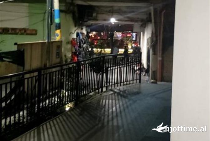 Ambient biznesi me qera 3+1 ne Tirane - 1,000 Euro