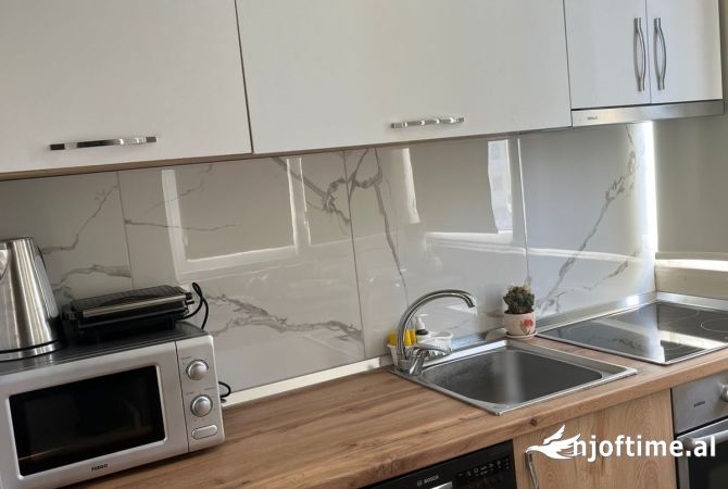 Shtepi me qera Apartament ne Tirane, 1+1, Mobilimi E mobiluar, Pagesa 500  Euro.