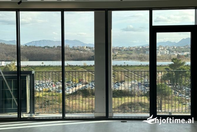 Shtepi me qera 2+1 ne Tirane - 1,500 Euro