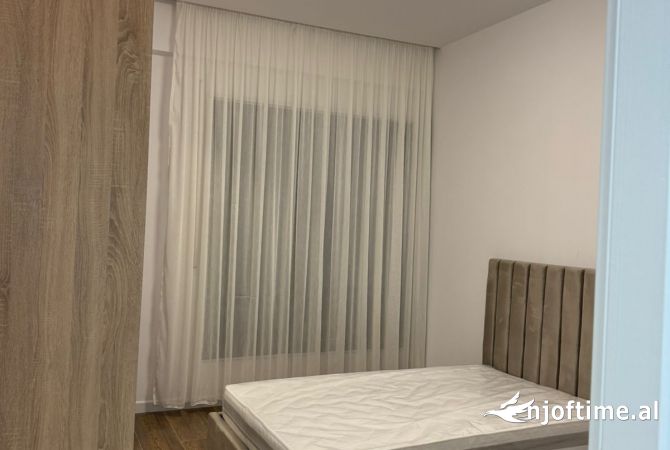 Shtepi me qera Apartament ne Tirane, 2+1, Mobilimi E mobiluar, Pagesa 600  Euro.