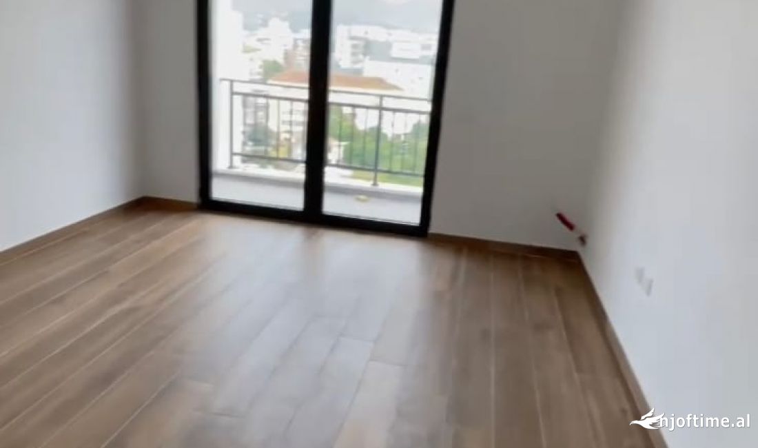 Shtepi me qera Apartament ne Tirane, 2+1, Mobilimi Bosh, pa mobiluar, Pagesa 550  Euro.