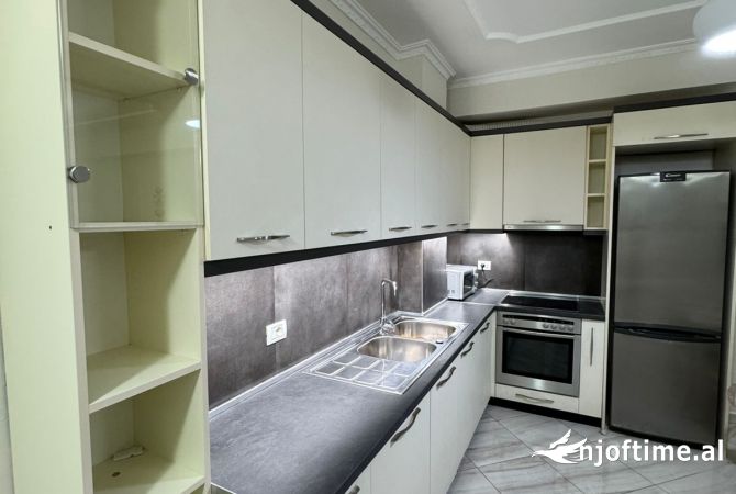 Shtepi me qera Apartament ne Tirane, 1+1, Mobilimi E mobiluar, Pagesa 600  Euro.