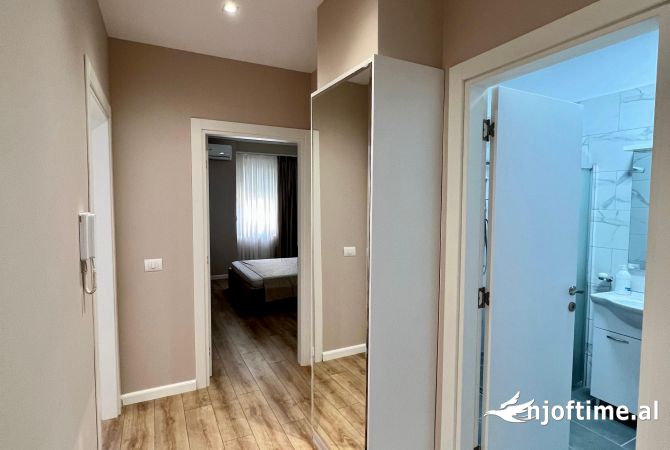 Shtepi me qera Apartament ne Tirane, 1+1, Mobilimi E mobiluar, Pagesa 900  Euro.