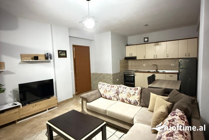 Shtepi me qera 1+1 ne Tirane - 420 Euro