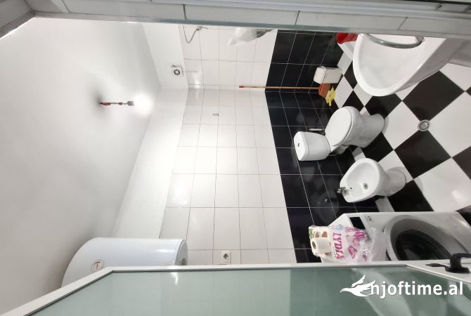 Shtepi me qera Apartament ne Tirane, 2+1, Mobilimi E mobiluar, Pagesa 450  Euro.