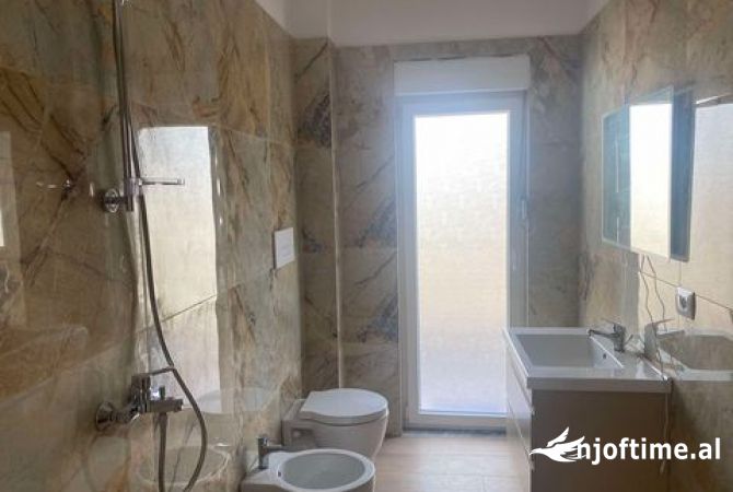 Shtepi me qera Apartament ne Tirane, 1+1, Mobilimi E mobiluar, Pagesa 30,000  Leke.