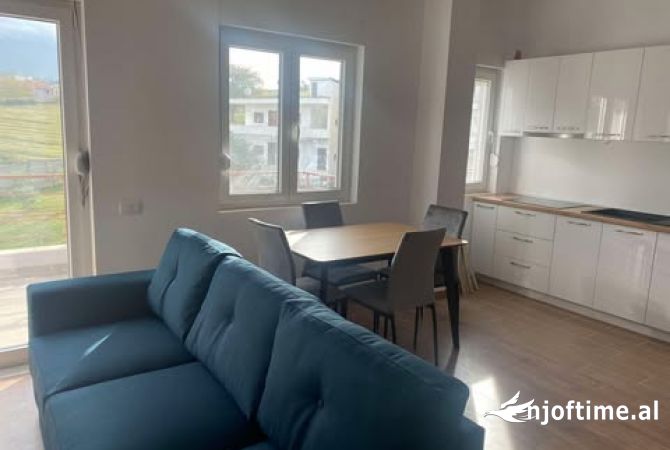 Shtepi me qera 1+1 ne Tirane - 30,000 Leke