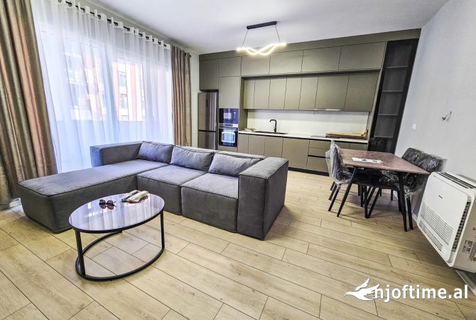 Shtepi me qera 2+1 ne Tirane - 900 Euro