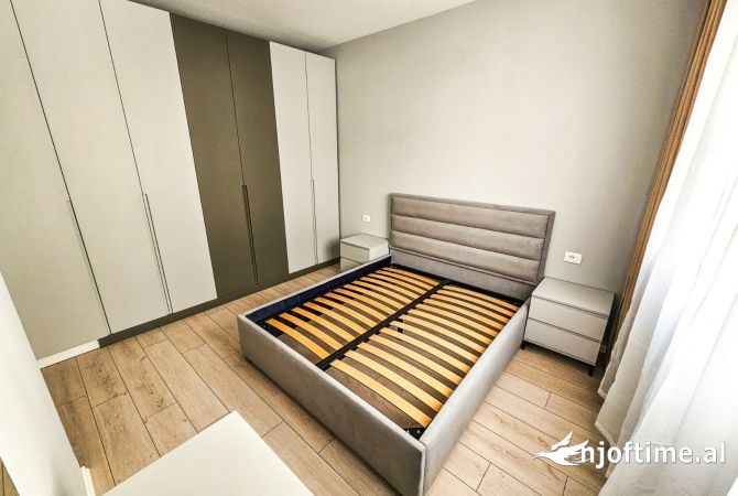 Shtepi me qera Apartament ne Tirane, 2+1, Mobilimi E mobiluar, Pagesa 900  Euro.