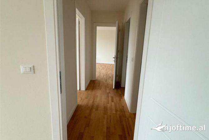 Shtepi me qera Apartament ne Tirane, 2+1, Mobilimi Pjeserisht e mobiluar, Pagesa 1,500  Euro.