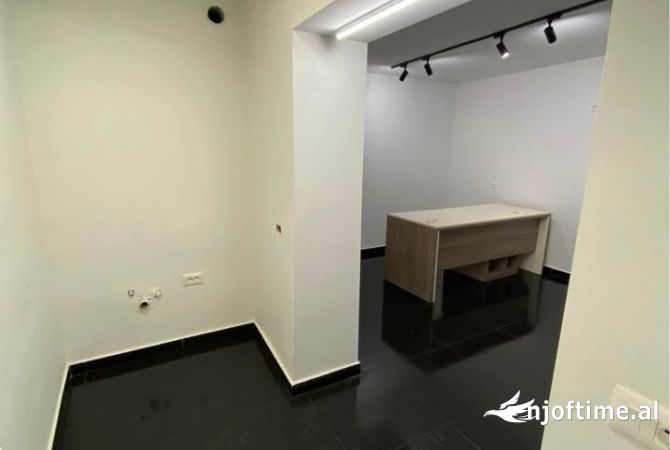 Ambient biznesi me qera 1+1 ne Tirane - 400 Euro