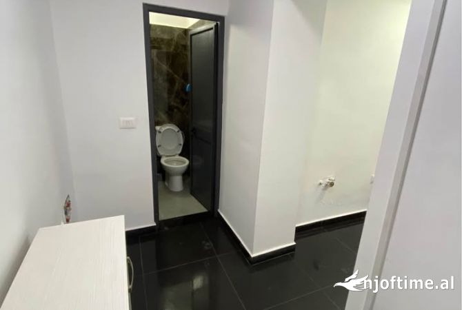 Ambient biznesi me qera 1+1 ne Tirane - 400 Euro