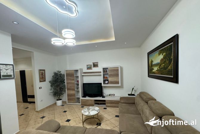 Shtepi ne shitje 2+1 ne Tirane - 175,000 Euro
