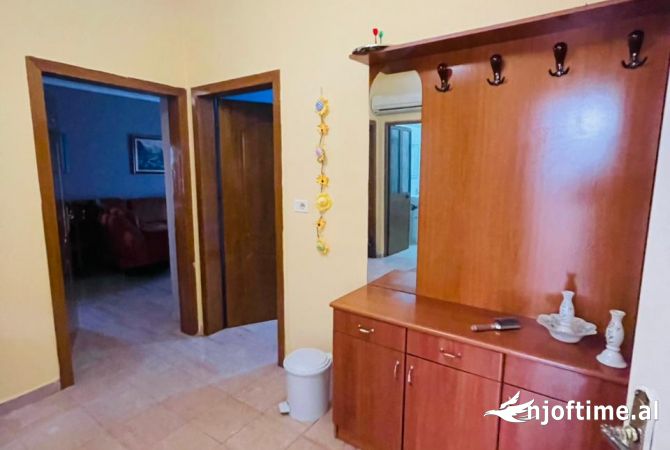 Shtepi me qera 2+1 ne Tirane - 500 Euro