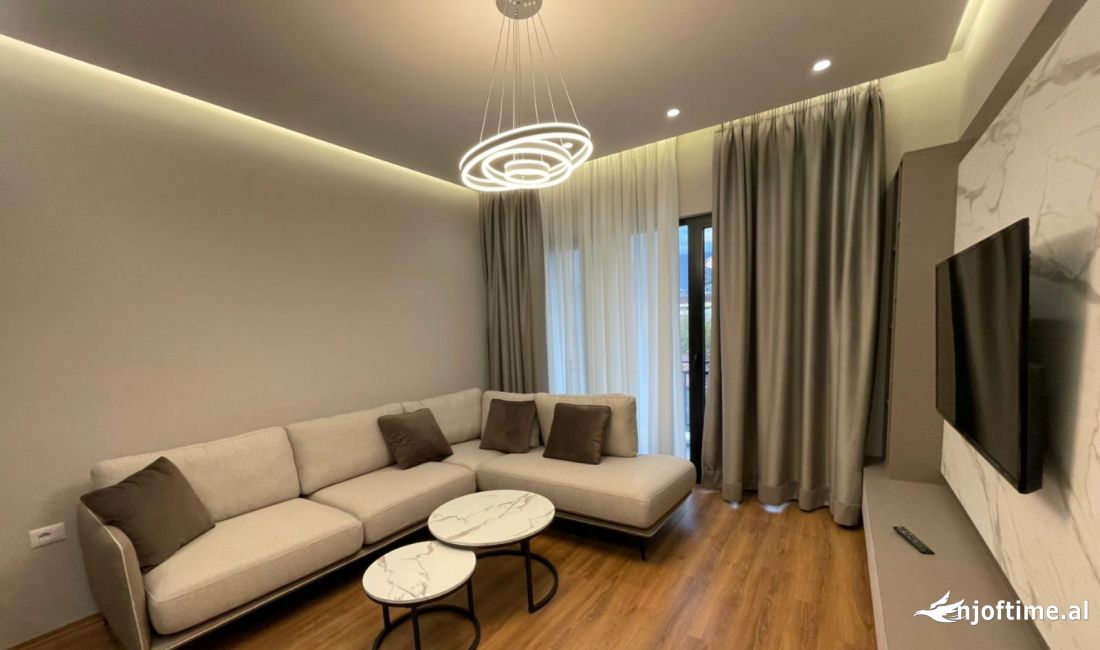 Shtepi me qera Apartament ne Tirane, 2+1, Mobilimi E mobiluar, Pagesa 830  Euro.