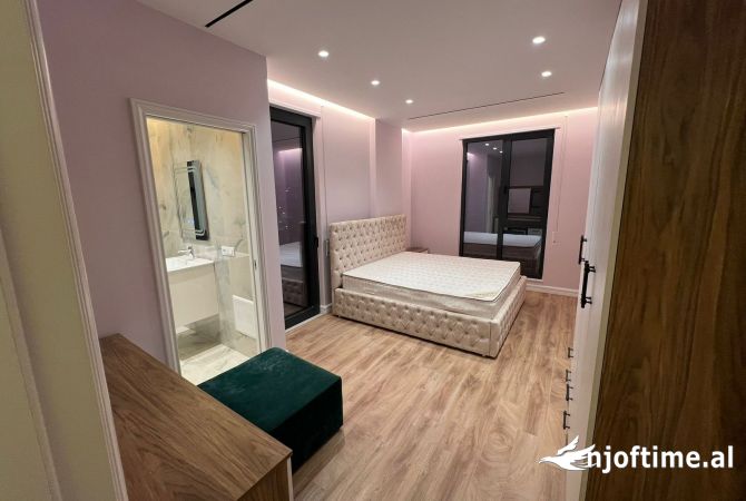 Shtepi me qera 3+1 ne Tirane - 1,000 Euro