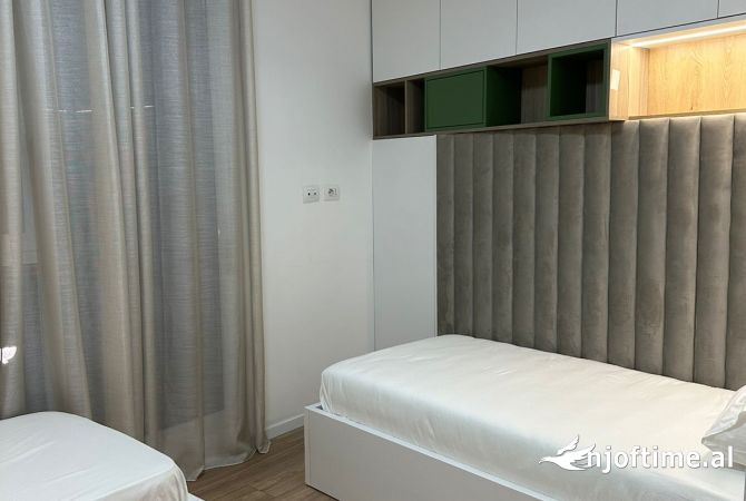 Shtepi me qera 2+1 ne Tirane - 800 Euro