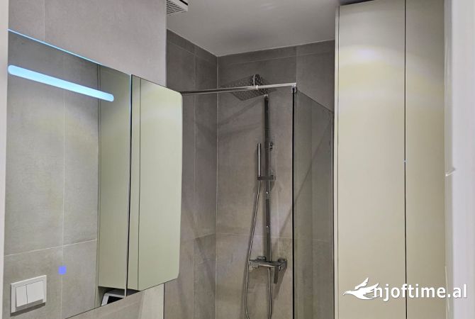 Shtepi me qera Apartament ne Tirane, Garsoniere, Mobilimi E mobiluar, Pagesa 380  Euro.