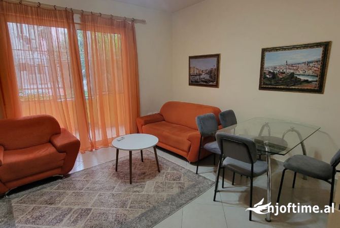 Shtepi me qera 2+1 ne Tirane - 550 Euro