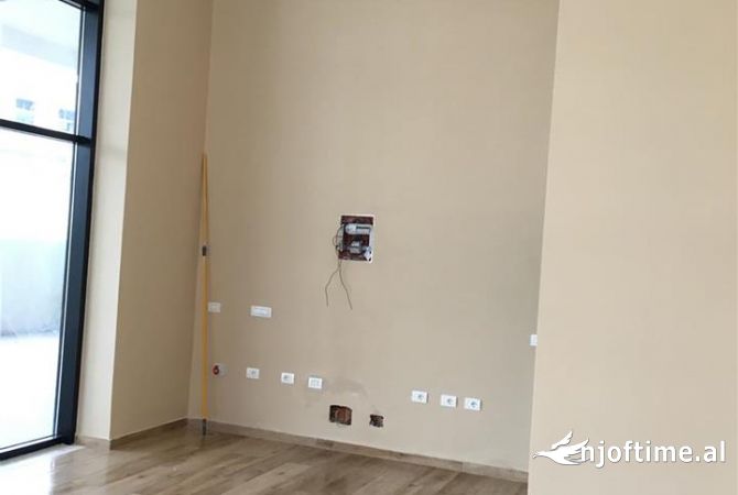 Ambient biznesi ne shitje 1+1 ne Tirane - 80,000 Euro