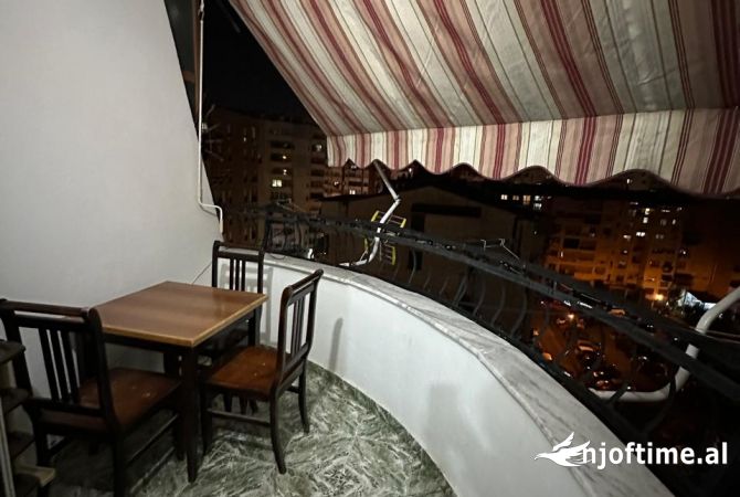 Shtepi me qera Apartament ne Tirane, 2+1, Mobilimi E mobiluar, Pagesa 500  Euro.