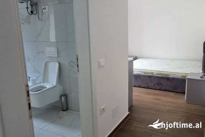 Shtepi me qera Apartament ne Tirane, 2+1, Mobilimi E mobiluar, Pagesa 450  Euro.