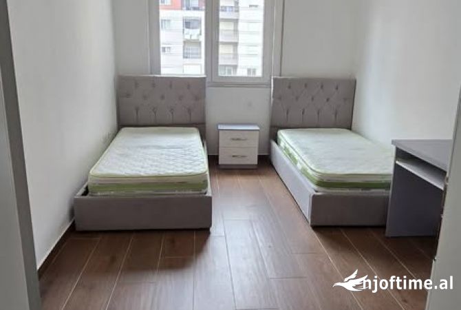 Shtepi me qera 2+1 ne Tirane - 450 Euro