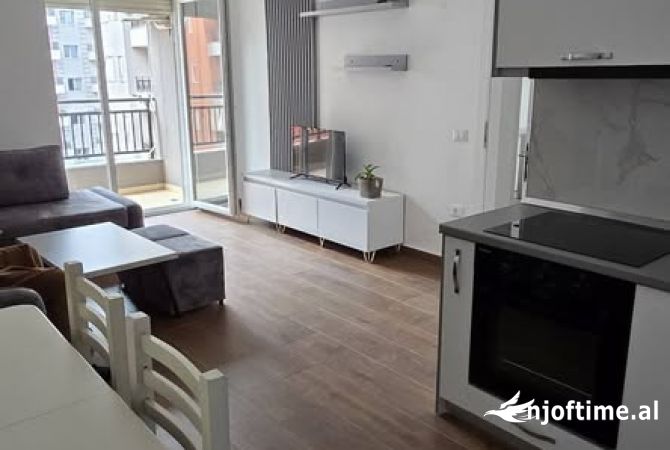 Shtepi me qera Apartament ne Tirane, 2+1, Mobilimi E mobiluar, Pagesa 450  Euro.