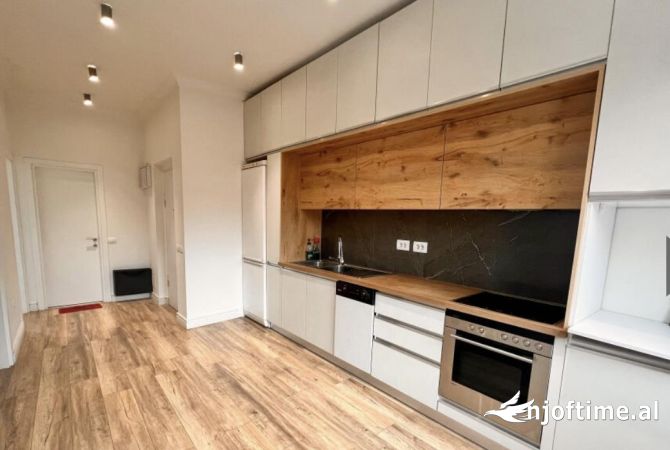 Shtepi me qera Apartament ne Tirane, 2+1, Mobilimi Pjeserisht e mobiluar, Pagesa 600  Euro.
