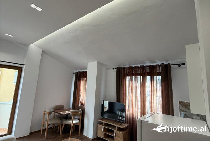 Shtepi me qera Apartament ne Tirane, 1+1, Mobilimi E mobiluar, Pagesa 500  Euro.