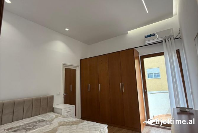 Shtepi me qera Apartament ne Tirane, 1+1, Mobilimi E mobiluar, Pagesa 500  Euro.