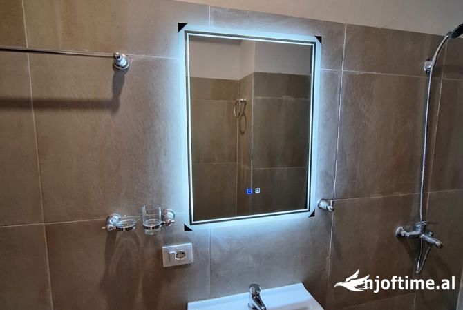 Shtepi me qera Apartament ne Tirane, 2+1, Mobilimi E mobiluar, Pagesa 500  Euro.