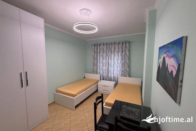 Shtepi me qera 2+1 ne Tirane - 700 Euro