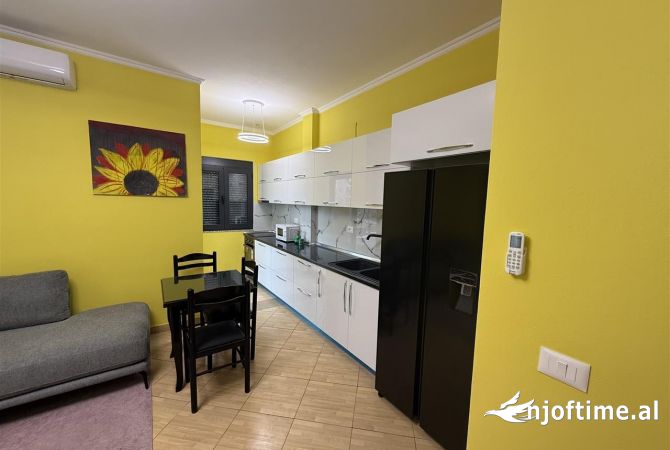 Shtepi me qera 2+1 ne Tirane - 700 Euro