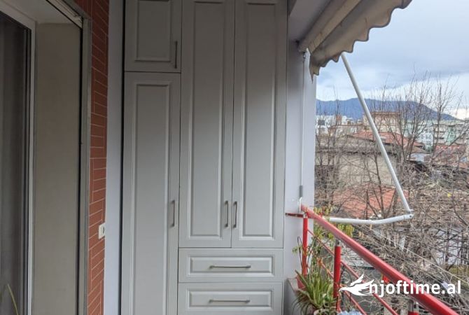 Shtepi me qera Apartament ne Tirane, 1+1, Mobilimi E mobiluar, Pagesa 600  Euro.