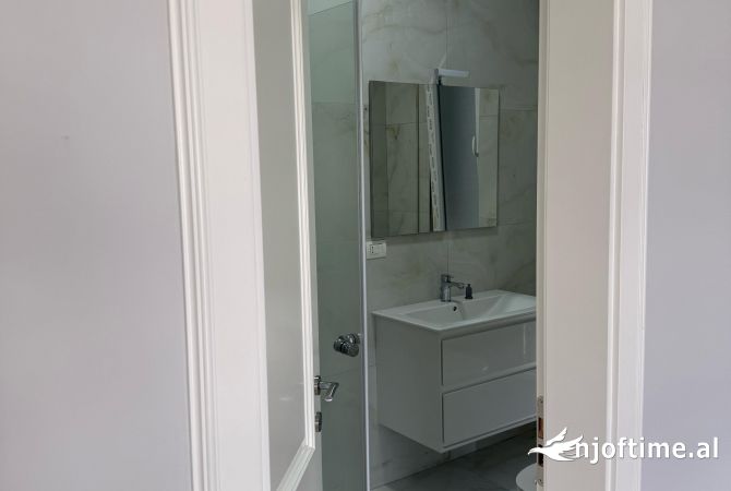 Shtepi me qera 3+1 ne Tirane - 650 Euro