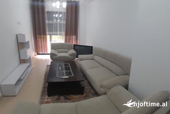 Shtepi me qera 1+1 ne Tirane - 400 Euro