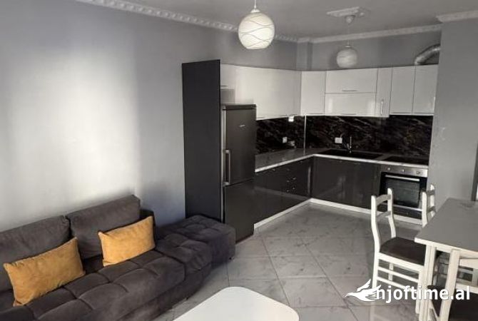 Shtepi me qera 2+1 ne Tirane - 450 Euro