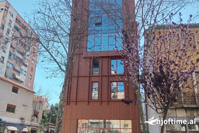 Shtepi me qera 1+1 ne Tirane - 1,400 Euro