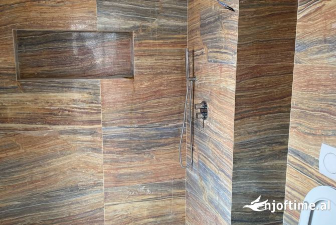 Shtepi me qera Apartament ne Tirane, 1+1, Mobilimi Bosh, pa mobiluar, Pagesa 1,400  Euro.