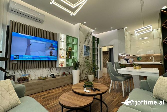 Shtepi me qera Apartament ne Tirane, 1+1, Mobilimi E mobiluar, Pagesa 800  Euro.