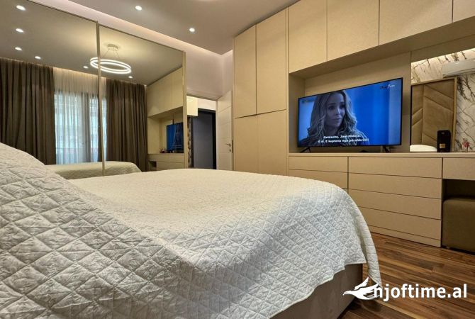 Shtepi me qera Apartament ne Tirane, 1+1, Mobilimi E mobiluar, Pagesa 800  Euro.