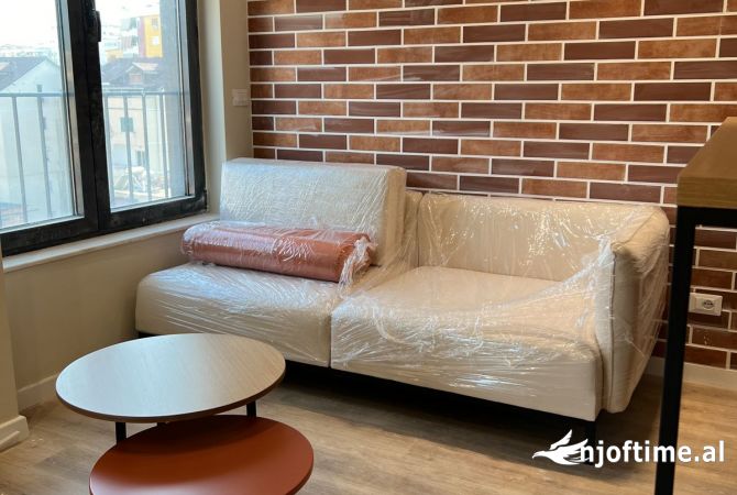 Shtepi me qera Apartament ne Tirane, 1+1, Mobilimi E mobiluar, Pagesa 850  Euro.