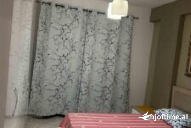 Shtepi me qera Apartament ne Tirane, 1+1, Mobilimi E mobiluar, Pagesa 450  Euro.